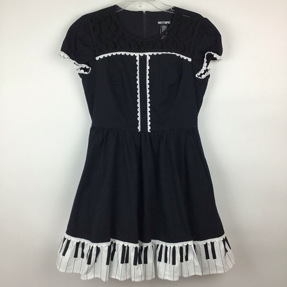 Hot Topic Dresses & Skirts - Hot Topic Piano Tulle Dress Black  Large (A360)